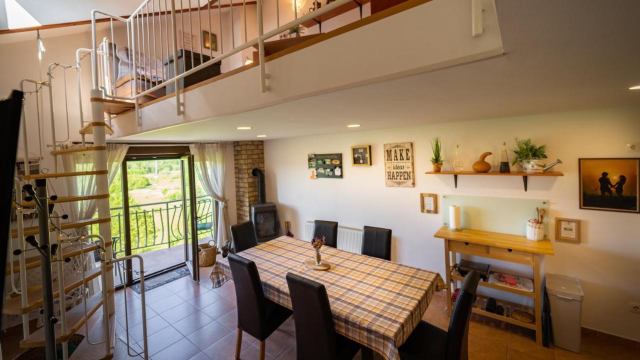 פוז'ינה Specious Apartment Manitu In Forest Countryside מראה חיצוני תמונה