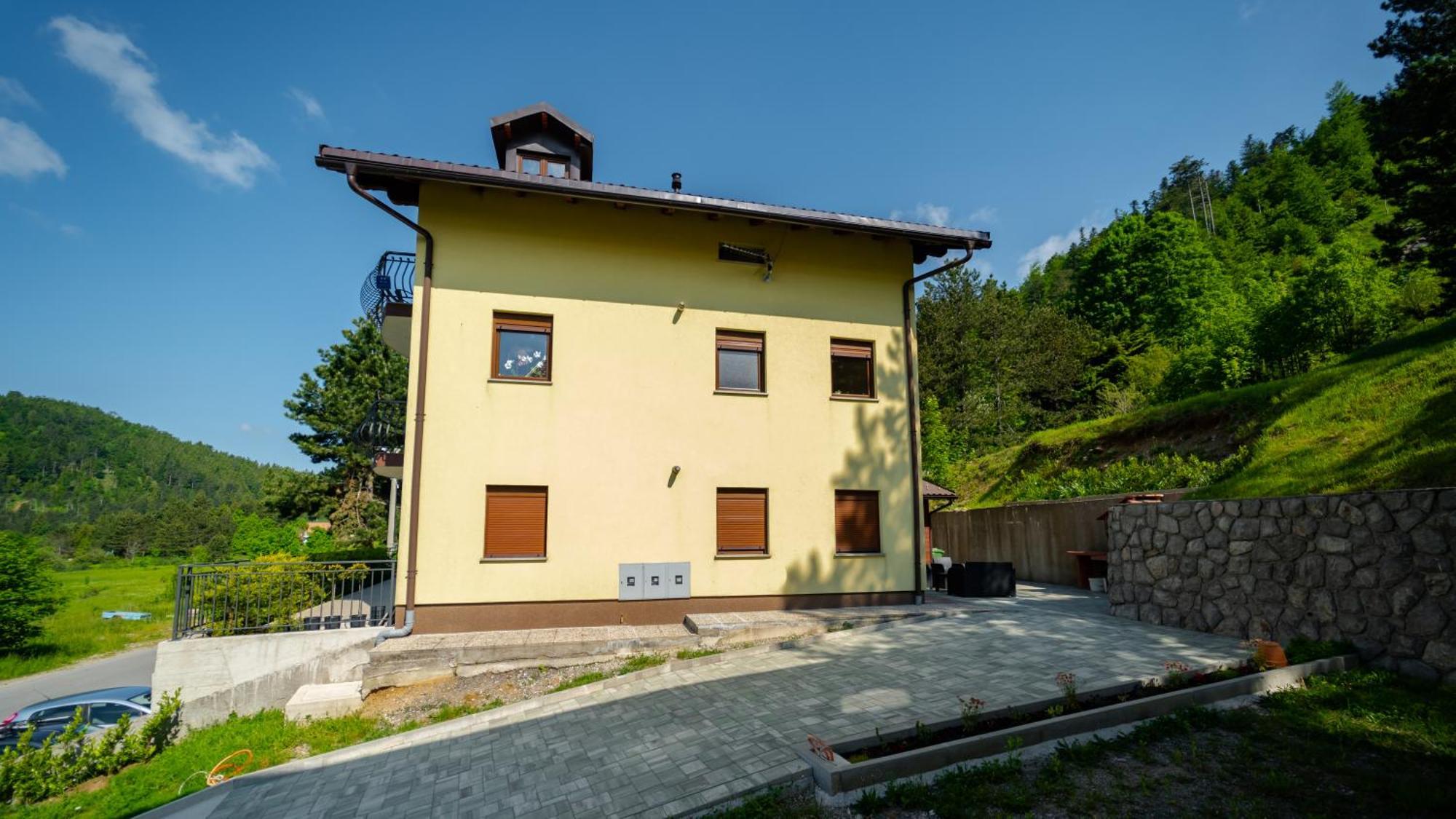 פוז'ינה Specious Apartment Manitu In Forest Countryside מראה חיצוני תמונה